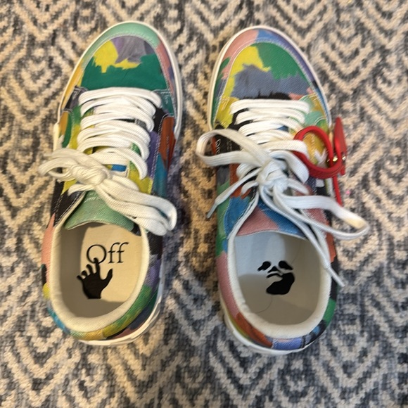 Women’s Off-White Low-Volcanized Printed Canvas NWT Sneakers - Picture 8 of 15